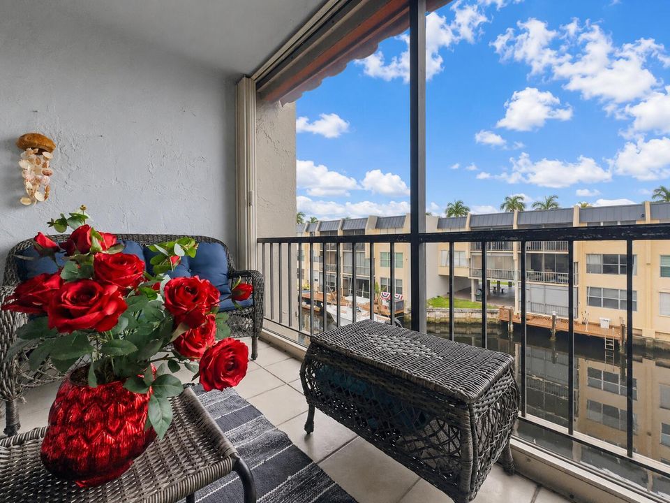 BALCONY/PATIO