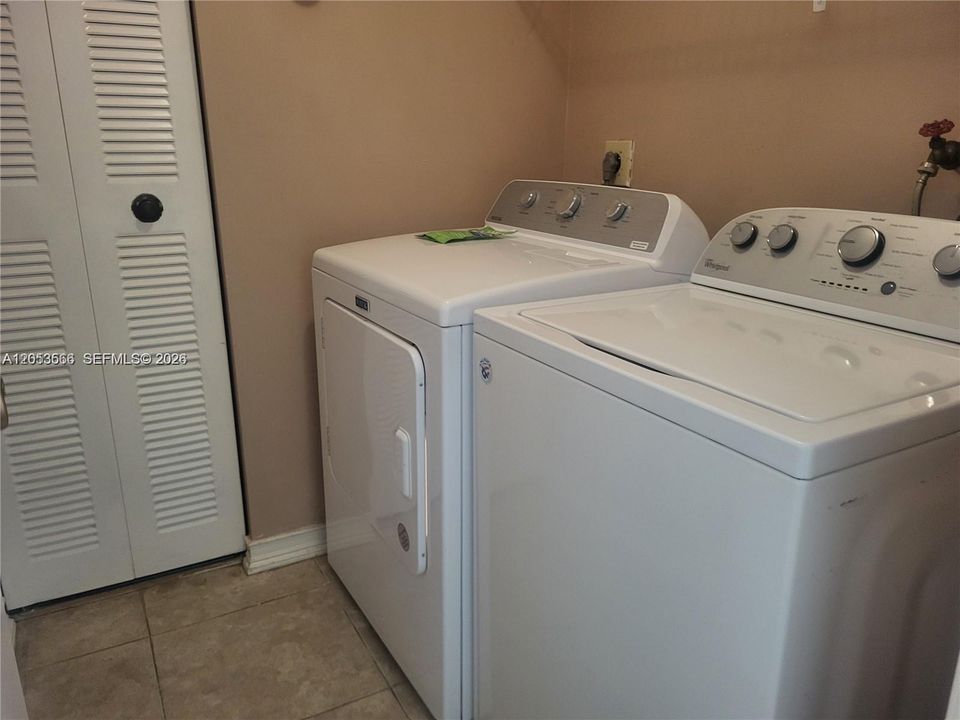 En Renta: $3,100 (2 camas, 2 baños, 1285 Pies cuadrados)