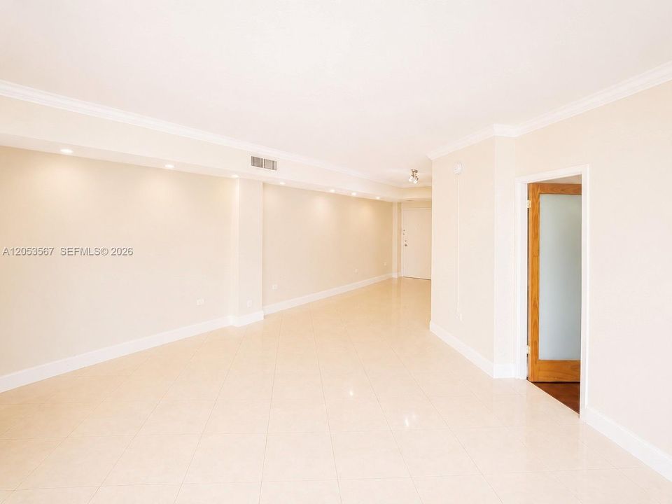 На продажу: $445,000 (2 спален, 2 ванн, 990 Квадратных фут)