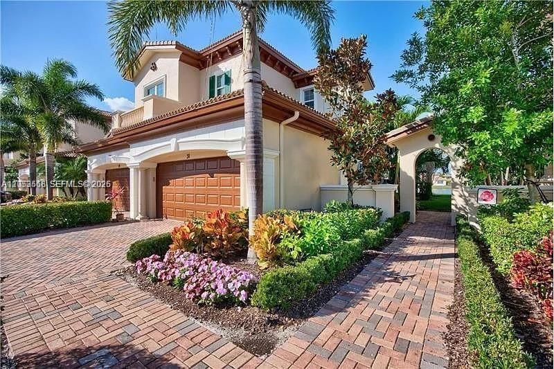 В аренду: $6,300 (3 спален, 3 ванн, 2665 Квадратных фут)