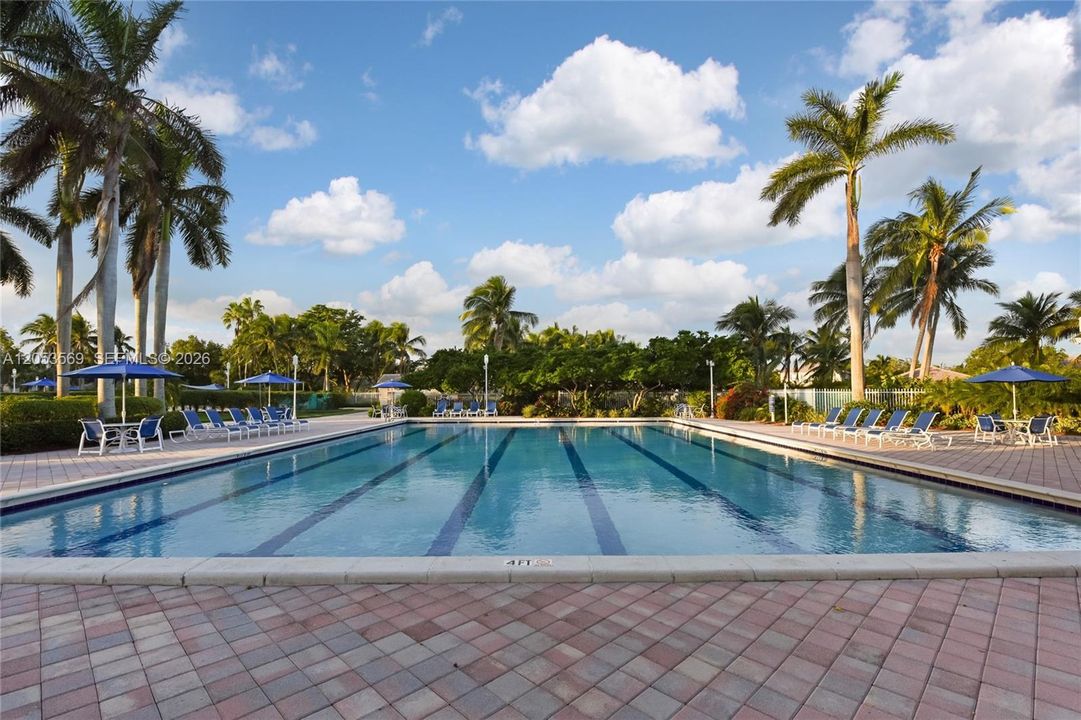 For Sale: $980,000 (6 beds, 3 baths, 3310 Square Feet)