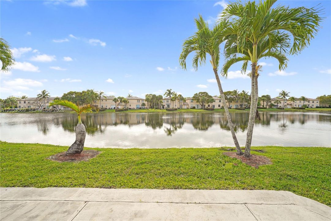 For Sale: $980,000 (6 beds, 3 baths, 3310 Square Feet)