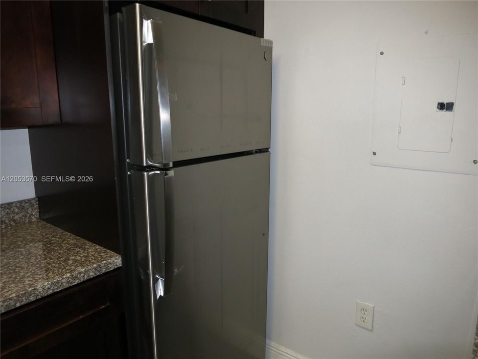 В аренду: $2,400 (2 спален, 2 ванн, 1053 Квадратных фут)