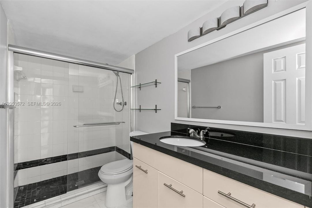 En Venta: $450,000 (2 camas, 2 baños, 1430 Pies cuadrados)