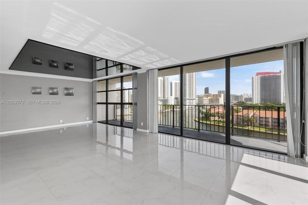 En Venta: $450,000 (2 camas, 2 baños, 1430 Pies cuadrados)