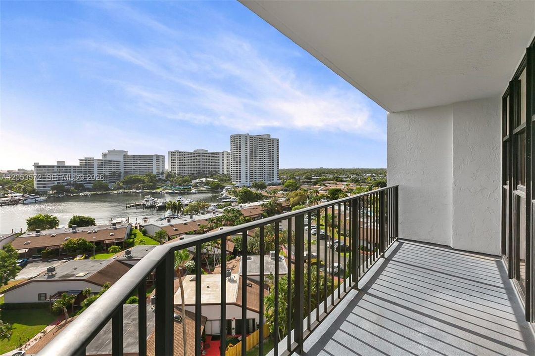 En Venta: $450,000 (2 camas, 2 baños, 1430 Pies cuadrados)