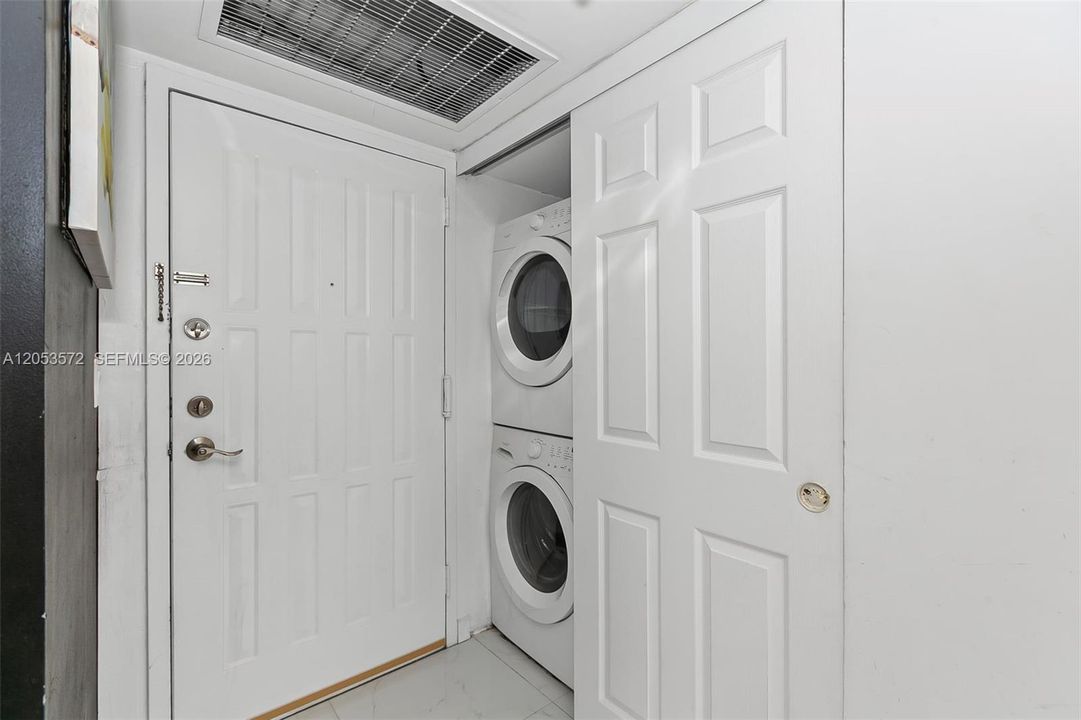 En Venta: $450,000 (2 camas, 2 baños, 1430 Pies cuadrados)