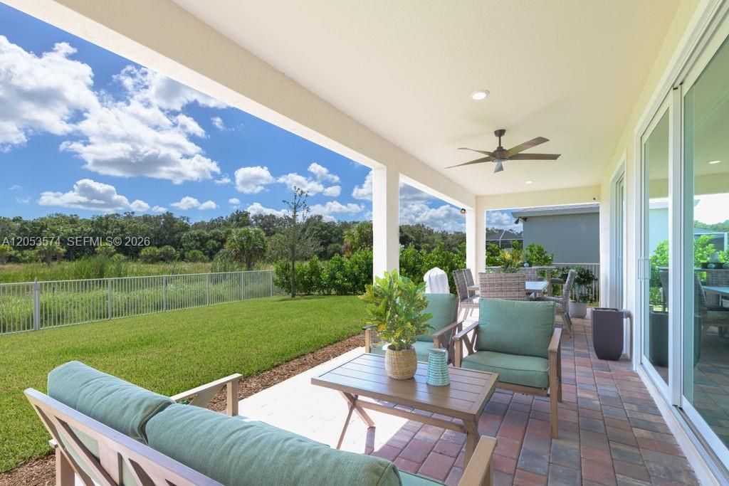 En Venta: $669,900 (4 camas, 3 baños, 2855 Pies cuadrados)