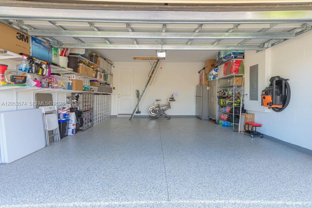 En Venta: $669,900 (4 camas, 3 baños, 2855 Pies cuadrados)