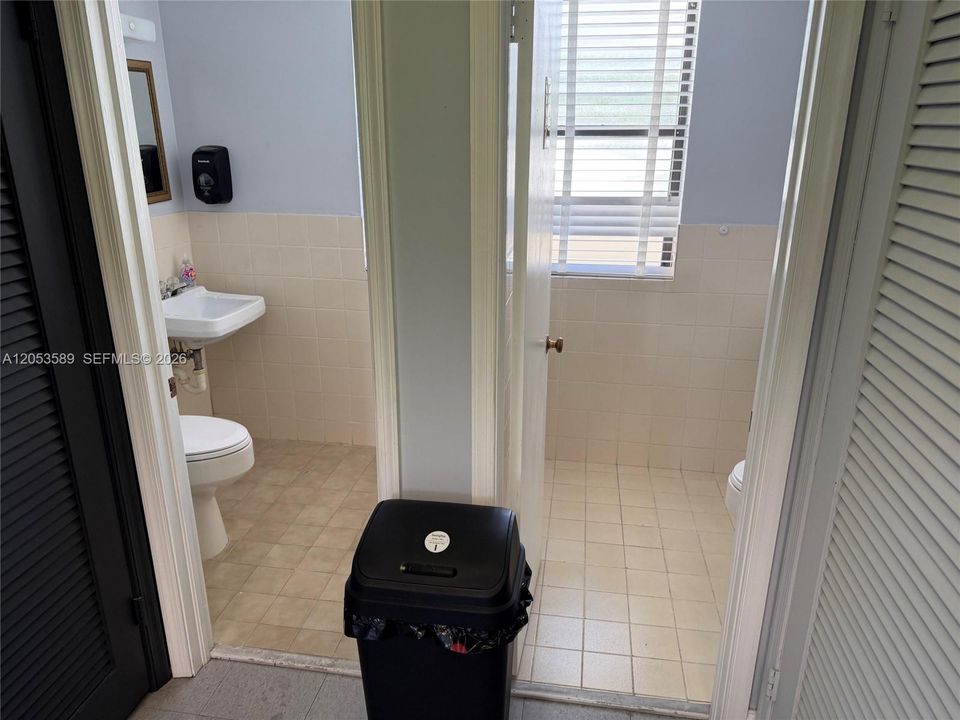 2nd fl bathrooms