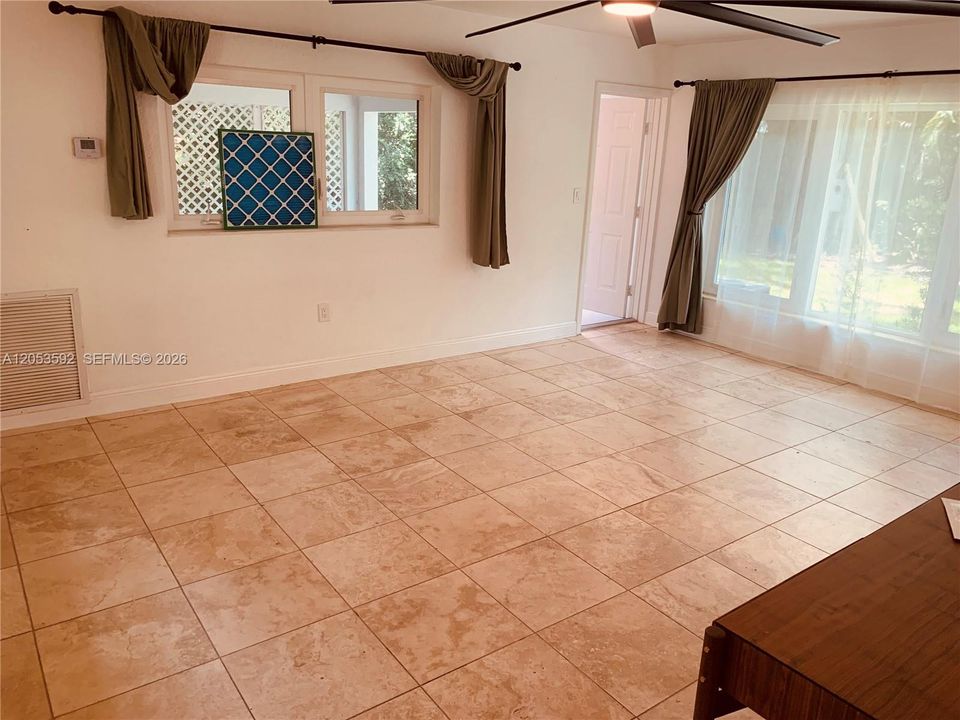 Недавно арендовано: $5,550 (2 спален, 2 ванн, 1288 Квадратных фут)