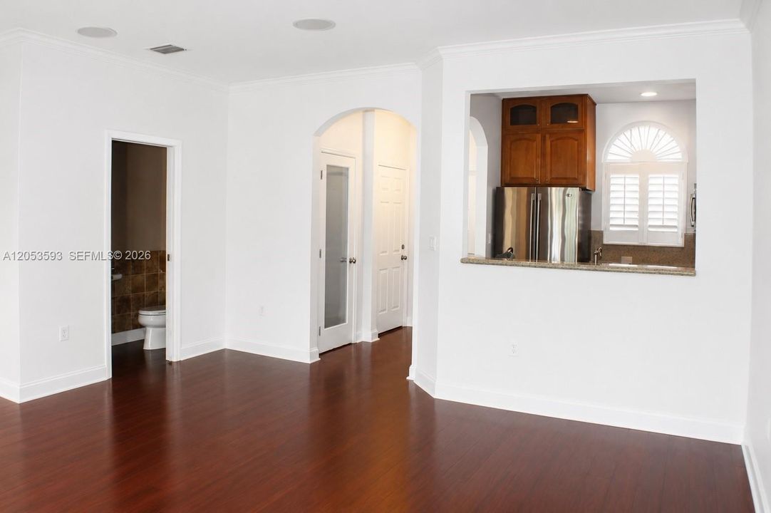 En Venta: $489,900 (3 camas, 2 baños, 1549 Pies cuadrados)