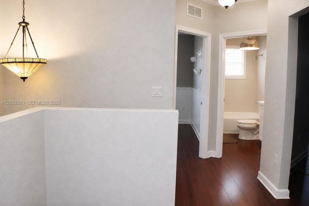 En Venta: $489,900 (3 camas, 2 baños, 1549 Pies cuadrados)