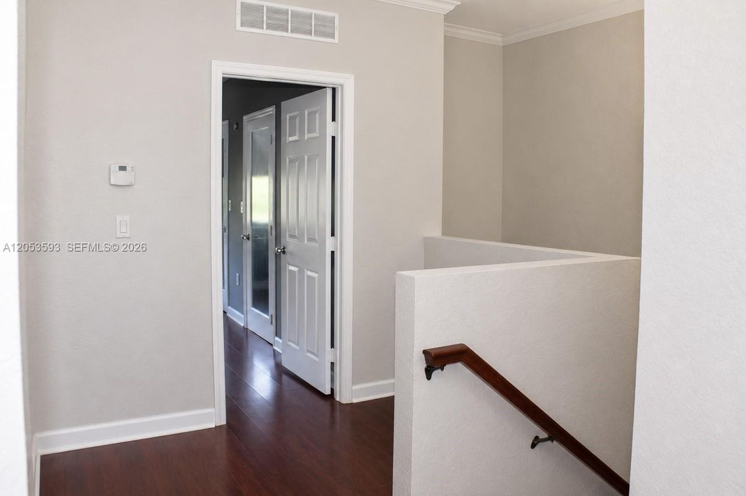 En Venta: $489,900 (3 camas, 2 baños, 1549 Pies cuadrados)