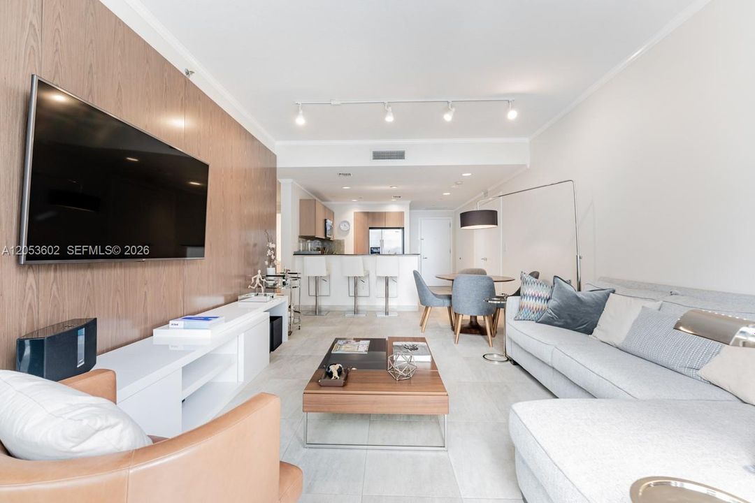 В аренду: $4,295 (2 спален, 2 ванн, 1088 Квадратных фут)
