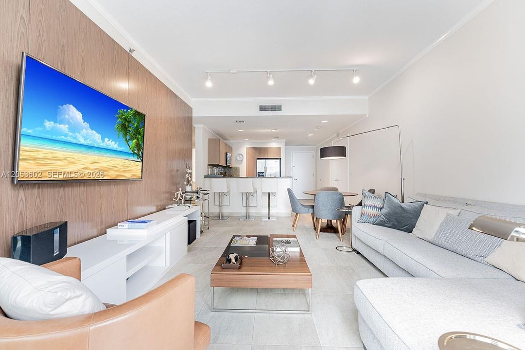 В аренду: $4,295 (2 спален, 2 ванн, 1088 Квадратных фут)