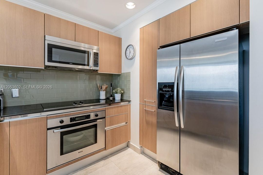 В аренду: $4,295 (2 спален, 2 ванн, 1088 Квадратных фут)