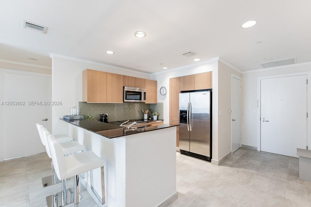 В аренду: $4,295 (2 спален, 2 ванн, 1088 Квадратных фут)