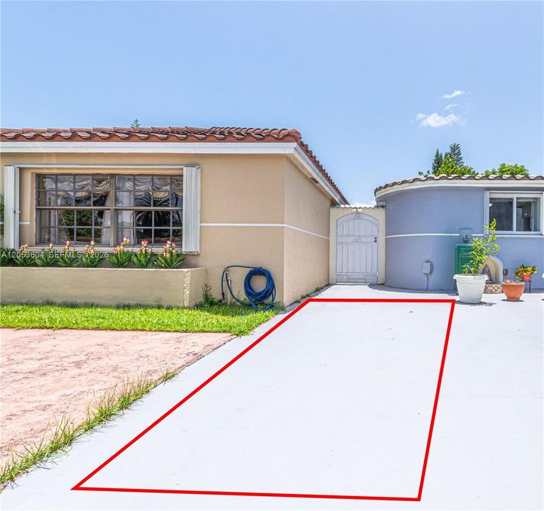 For Rent: $1,700 (1 beds, 1 baths, 970 Square Feet)