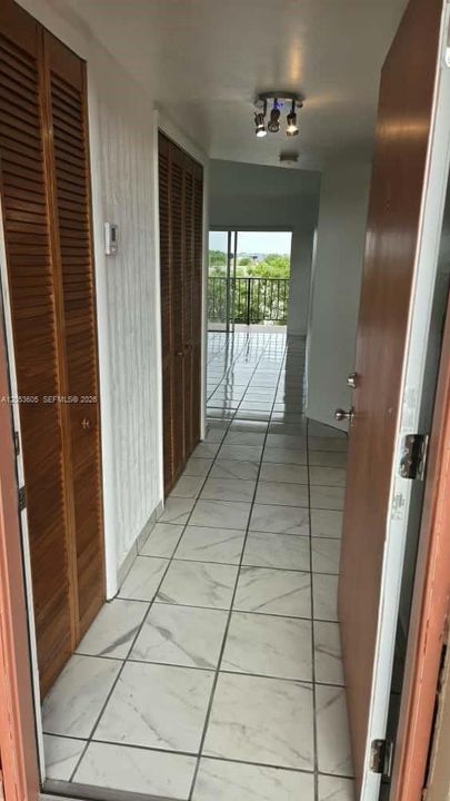 En Venta: $290,000 (2 camas, 2 baños, 896 Pies cuadrados)