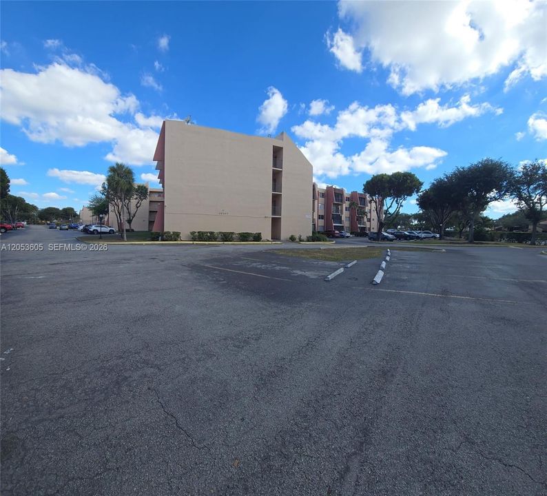 En Venta: $290,000 (2 camas, 2 baños, 896 Pies cuadrados)