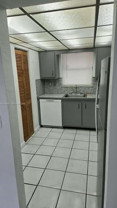 En Venta: $290,000 (2 camas, 2 baños, 896 Pies cuadrados)