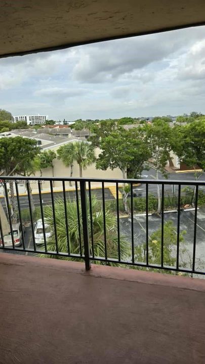 En Venta: $290,000 (2 camas, 2 baños, 896 Pies cuadrados)