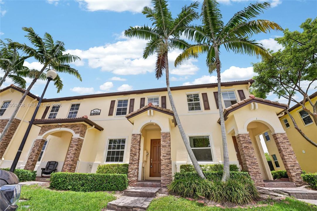 For Sale: $370,000 (2 beds, 2 baths, 1458 Square Feet)