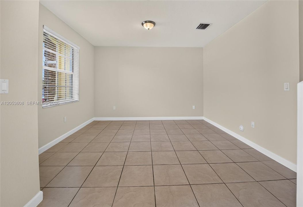 For Sale: $370,000 (2 beds, 2 baths, 1458 Square Feet)