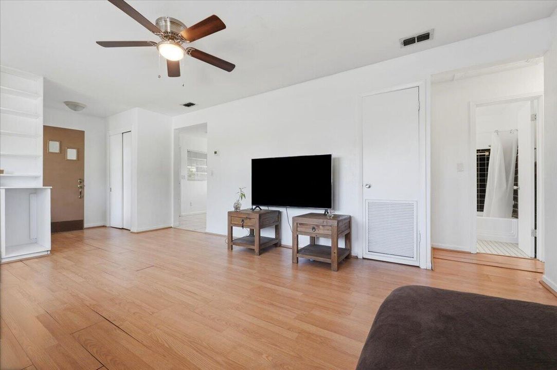 23-Living Area