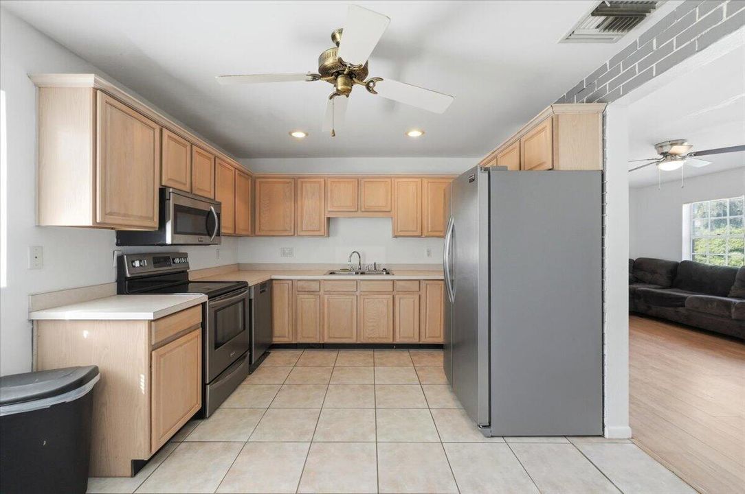 24-Kitchen