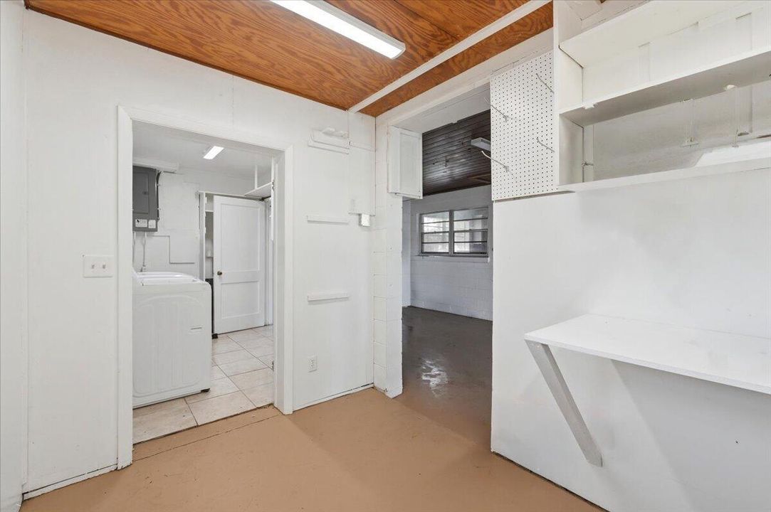 41-Laundry Area
