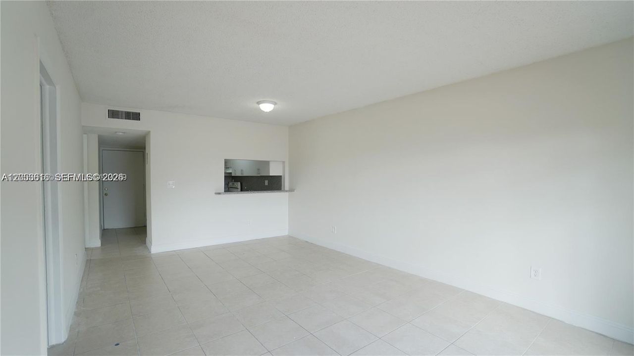В аренду: $1,850 (2 спален, 2 ванн, 840 Квадратных фут)