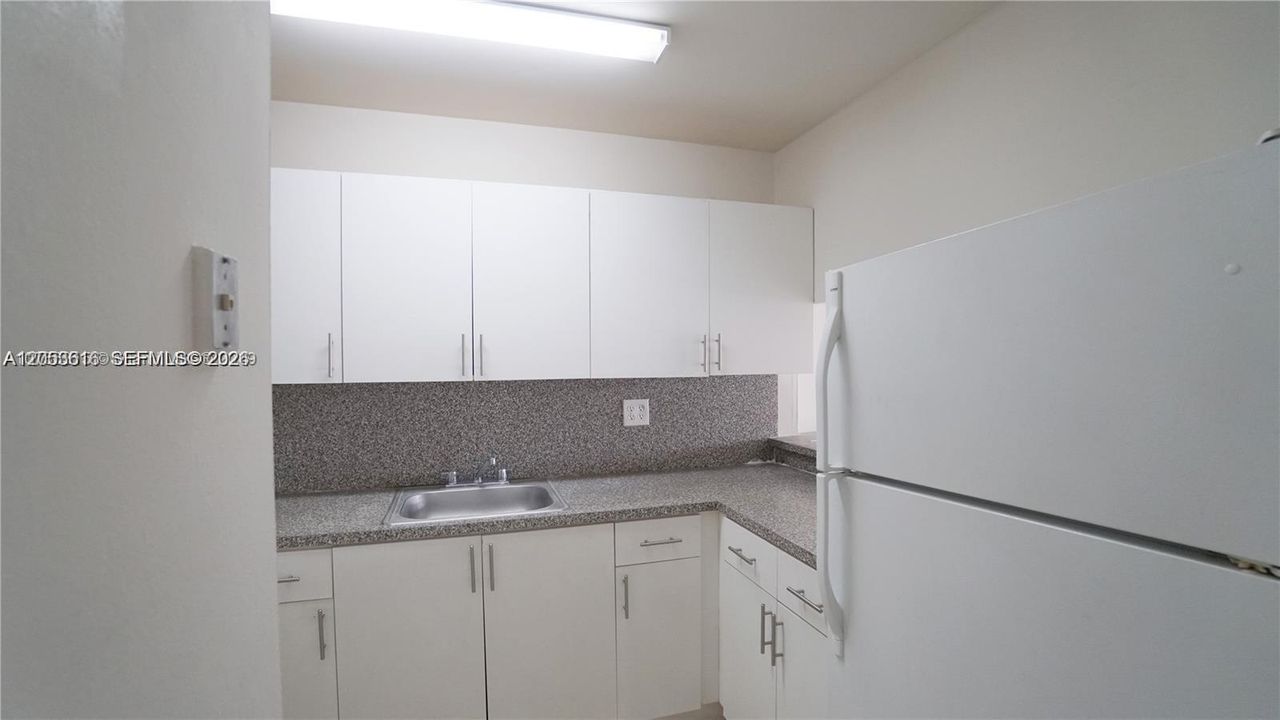 В аренду: $1,850 (2 спален, 2 ванн, 840 Квадратных фут)