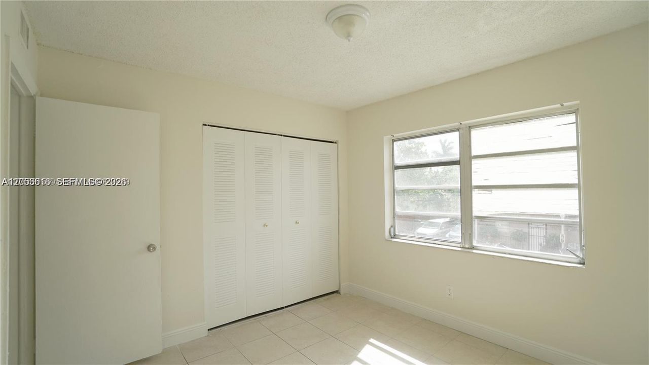 В аренду: $1,850 (2 спален, 2 ванн, 840 Квадратных фут)