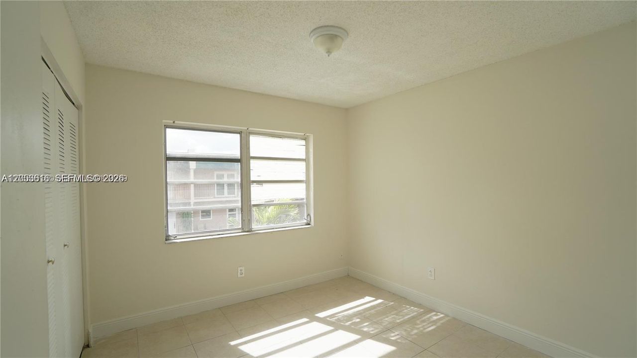 В аренду: $1,850 (2 спален, 2 ванн, 840 Квадратных фут)