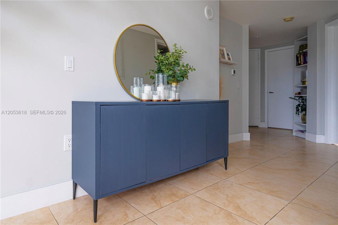 For Rent: $4,650 (2 beds, 2 baths, 1289 Square Feet)