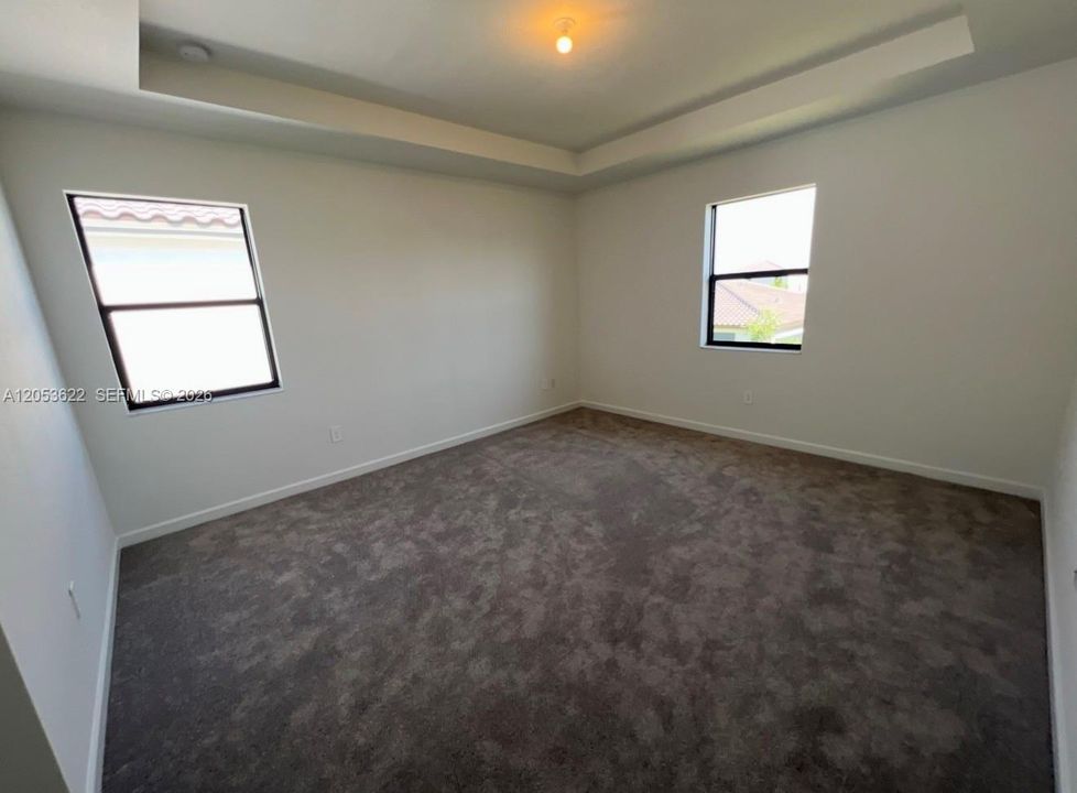 For Sale: $670,000 (5 beds, 3 baths, 2640 Square Feet)