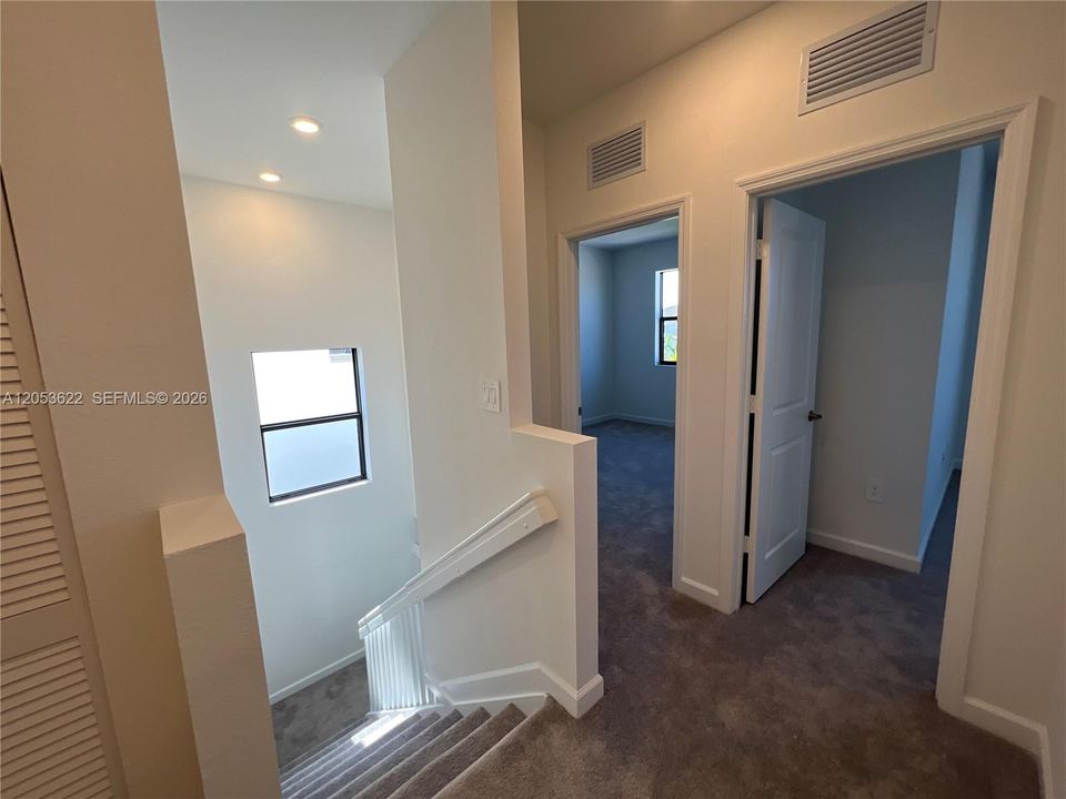 For Sale: $670,000 (5 beds, 3 baths, 2640 Square Feet)