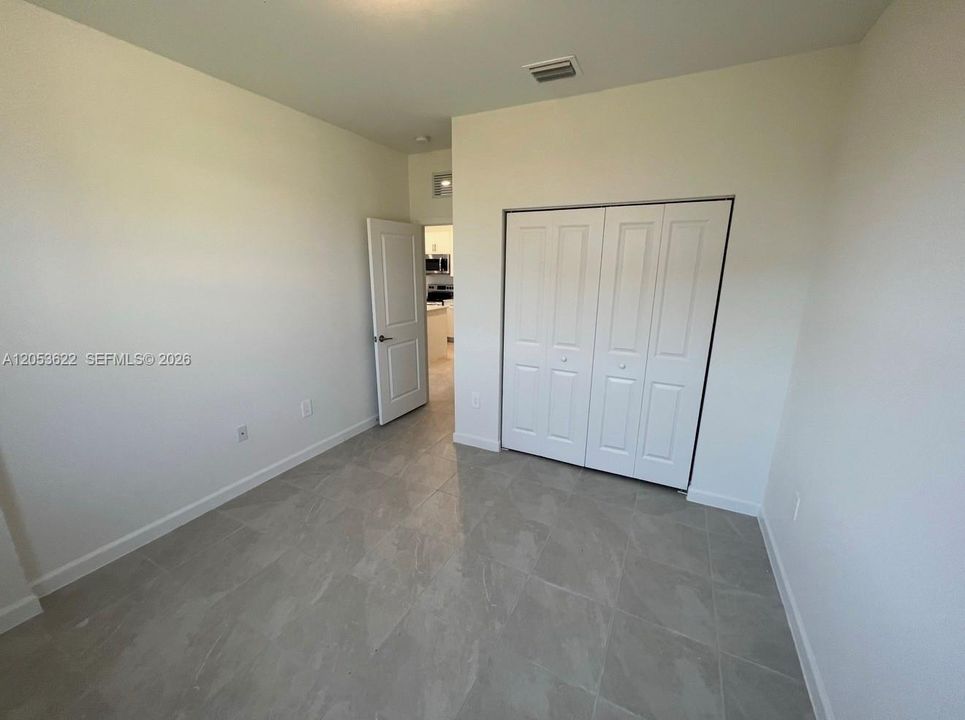 For Sale: $670,000 (5 beds, 3 baths, 2640 Square Feet)