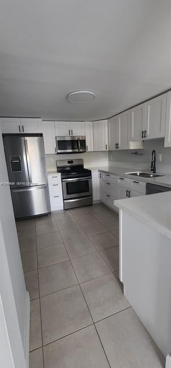 For Rent: $2,750 (2 beds, 2 baths, 1430 Square Feet)