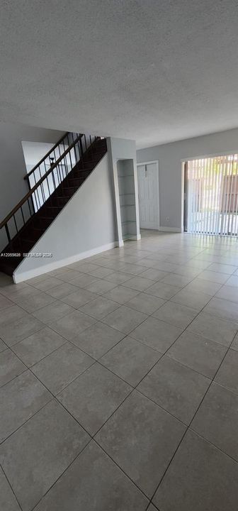 For Rent: $2,750 (2 beds, 2 baths, 1430 Square Feet)