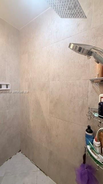 En Venta: $225,000 (0 camas, 1 baños, 649 Pies cuadrados)