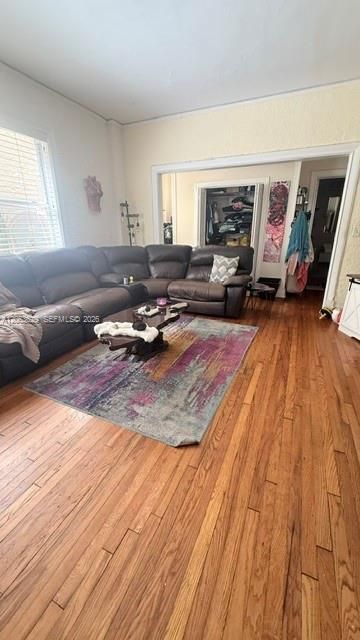 En Venta: $225,000 (0 camas, 1 baños, 649 Pies cuadrados)