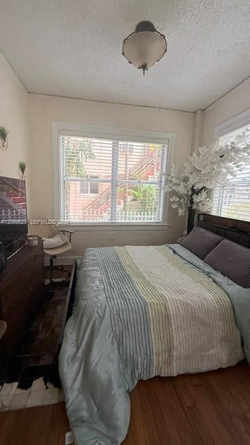 En Venta: $225,000 (0 camas, 1 baños, 649 Pies cuadrados)