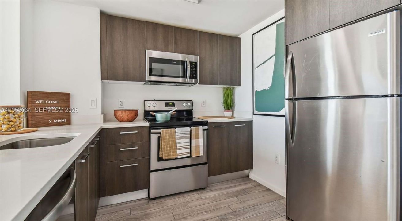 В аренду: $3,660 (2 спален, 2 ванн, 908 Квадратных фут)