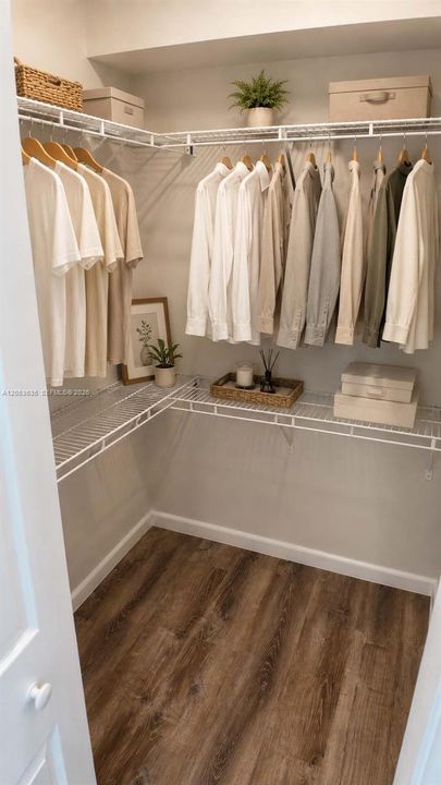 Active With Contract: $2,100 (2 beds, 2 baths, 809 Square Feet)