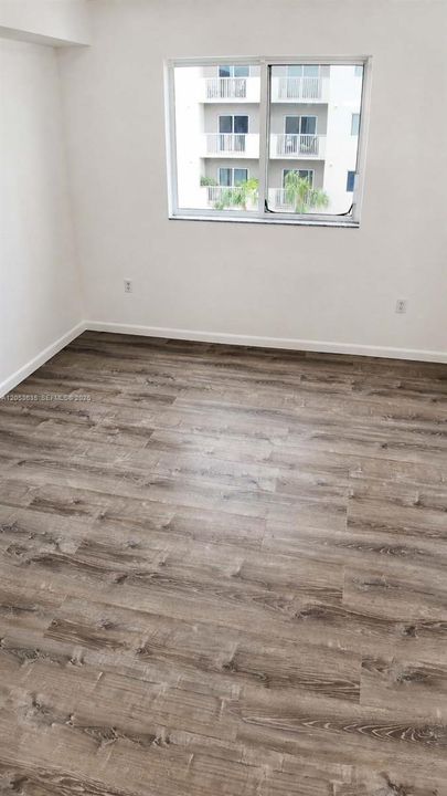 Active With Contract: $2,100 (2 beds, 2 baths, 809 Square Feet)