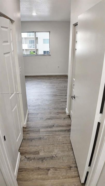 Active With Contract: $2,100 (2 beds, 2 baths, 809 Square Feet)