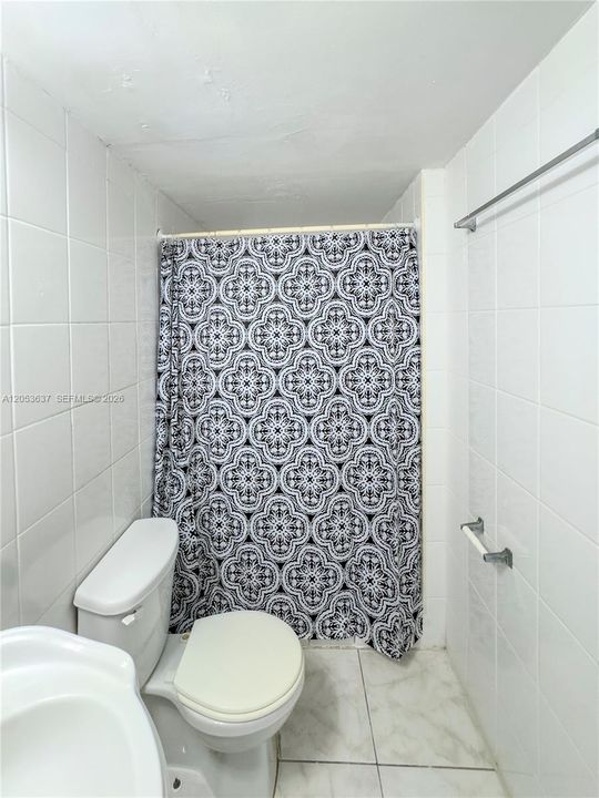 В аренду: $2,000 (2 спален, 2 ванн, 1045 Квадратных фут)